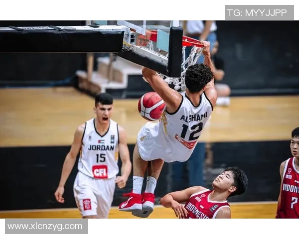 男篮红队激战香港队全力争胜展现实力与团队精神